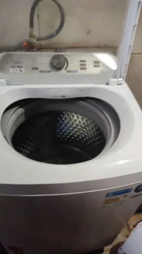 Máquina de lavar semi nova