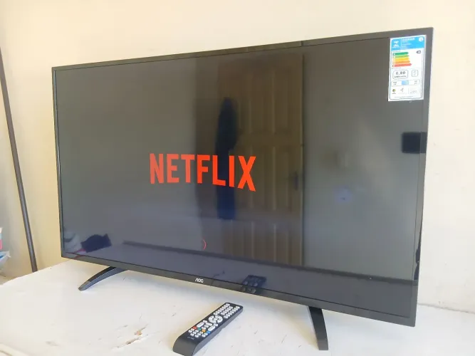 Smart tv grande de 43Pol perfeita