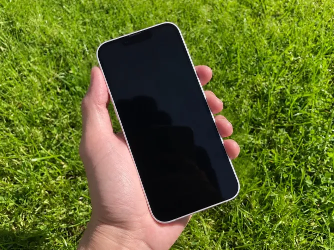 iPhone 13