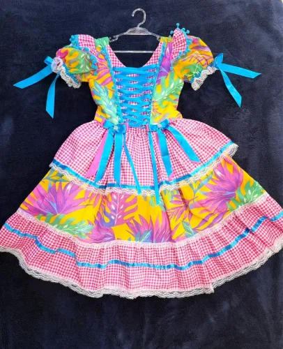 Vestido de Festa Junina Infantil - TAM 06 anos