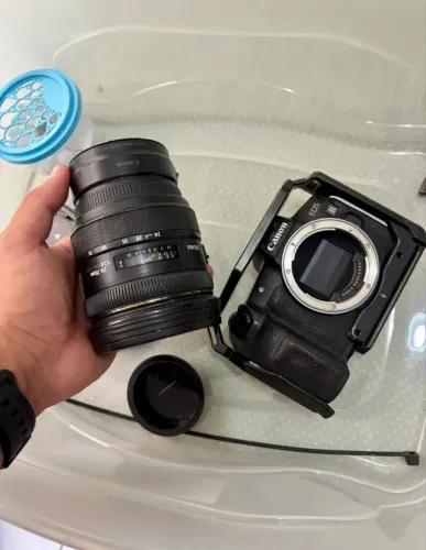 Canon R