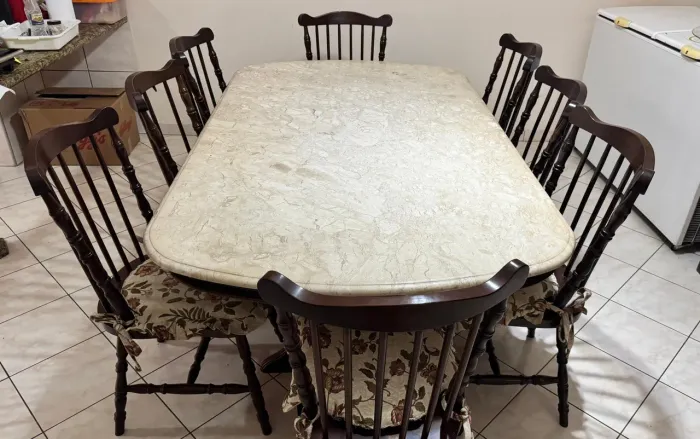 Conjunto Mesa marmore travertino nobre + Cristaleira de madeira