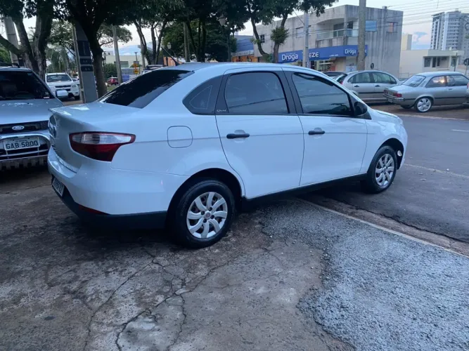 Fiat Grand Siena Attractive 1.0 Flex 8V 4P 2018