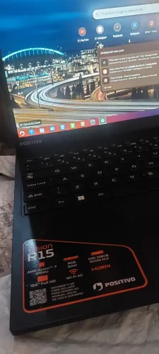 Notebook Positivo Vision R15 com processador AMD Ryzen 7