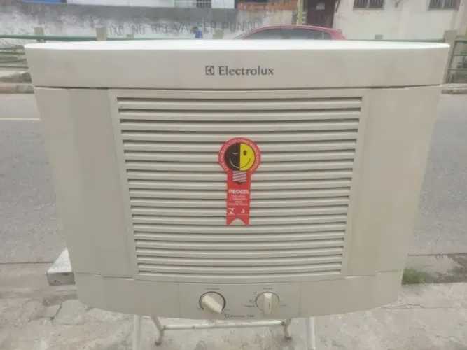 Ar Condicionado Eletrolux 7500 Btus Janela Mecânico - 127v