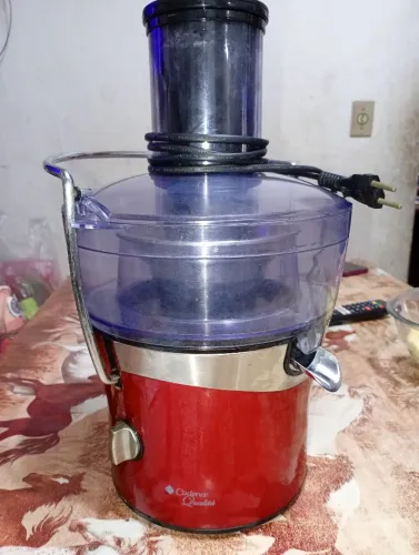 Vendo espremedor de frutas elétrico Cadence 220v