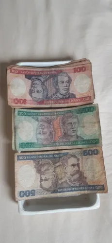 Notas de dinheiro antigos cruzeiro