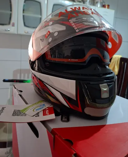 Capacete ls2 vector