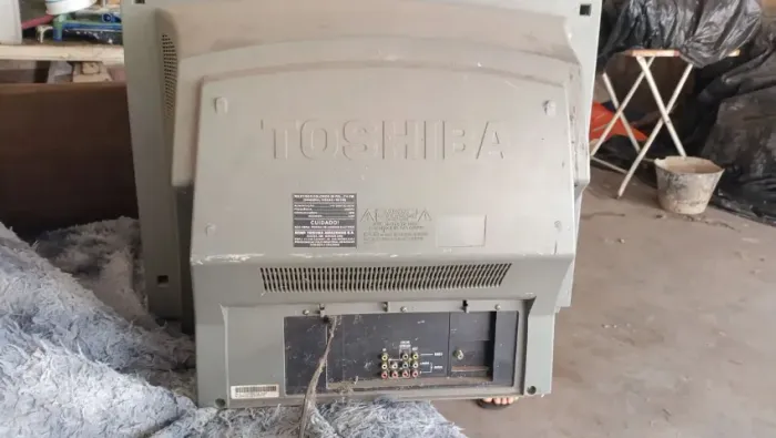 TV de tubo Toshiba - Relíquia