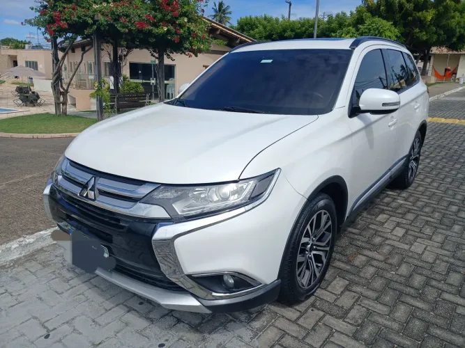 Mitsubishi Outlander 2.0 16V 160cv Aut. 2016