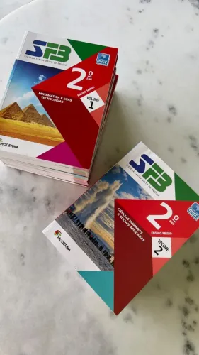 Livros Farias Brito de 2 ano do ensino médio