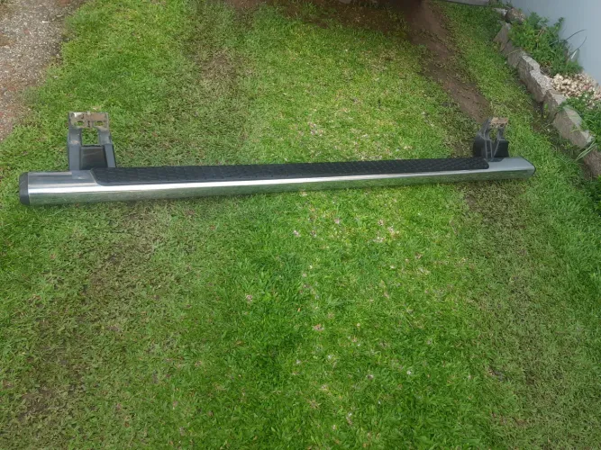 Estribo lado esquerdo dodge ram 2500 torro