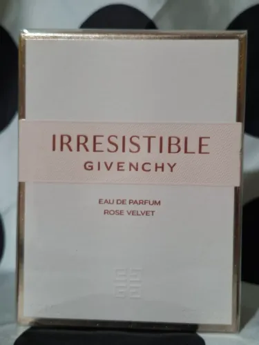 Perfume Irresistible Givenchy Rose Velvet