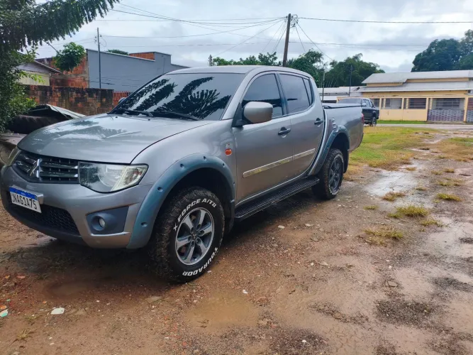 Mitsubishi L200 Triton GLS 3.2 CD TB Int.diesel MEC 2016