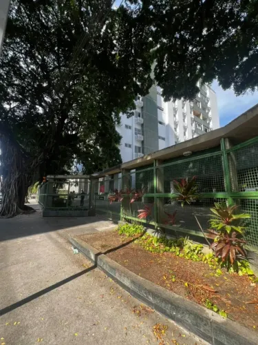 Imóvel para venda possui 130 metros quadrados com 3 quartos em Graças - Recife - PE