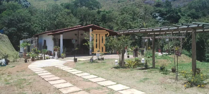 Chácara encantadora com 3.000 m², em São José dos Campos- SP para locação ou venda