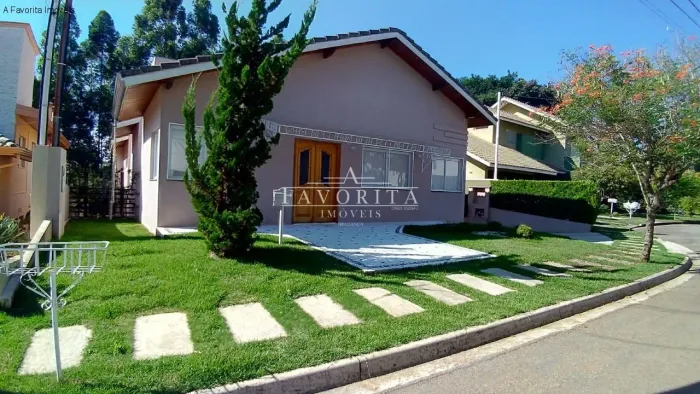 Seu Novo Lar: Casa com Suíte em Condomínio Fechado em Bragança Paulista
