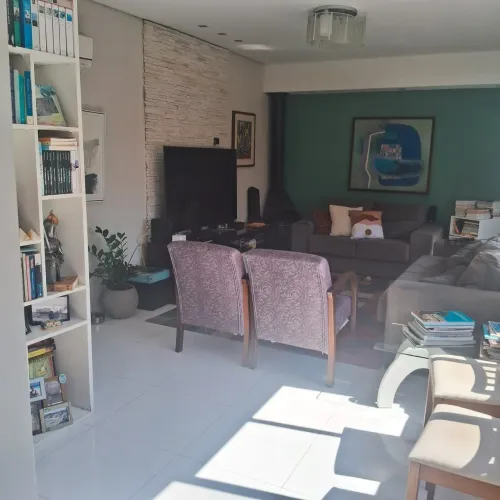 Cobertura à venda no bairro Cidade Baixa com 90 m² e 2 dormitórios/quartos.