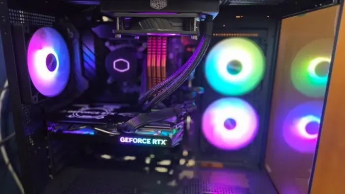 Computador Gamer RTX 4060 + i5 13600KF + 32GB + 1TB (Único dono, caixas e NF no meu nome)