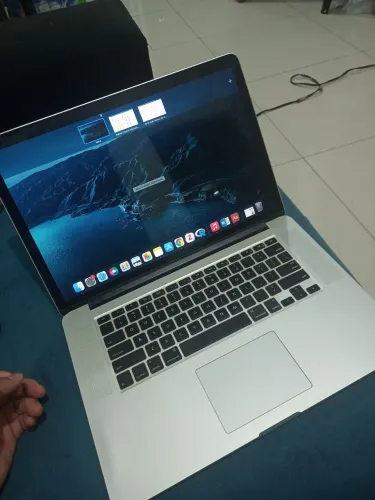 MacBook Pro Retina 15" ? 16 GB RAM | 250 GB SSD