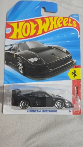 Ferrari F40 Preta Competizione Hot Wheels