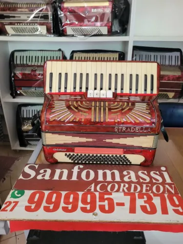 Acordeon Stradella Vermelha 80 Baixos