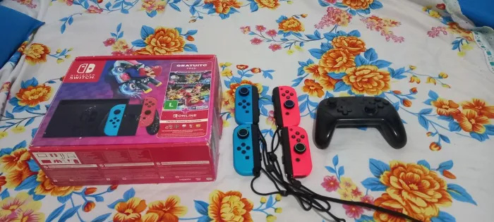 Vendo nintendo switch v2 desbloqueado