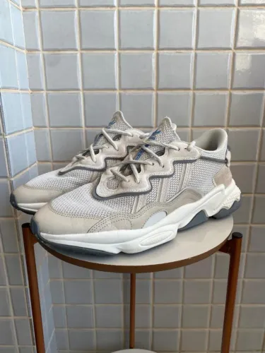 Vendo Tênis Adidas Ozweego - Bege (Tam 42)