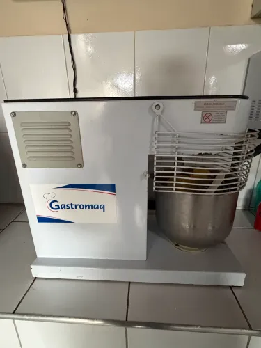 Batedeira Planetária Industrial Gastromaq 12 Litros - 127V - Completa