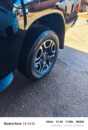4 Pneus original Hilux 2025