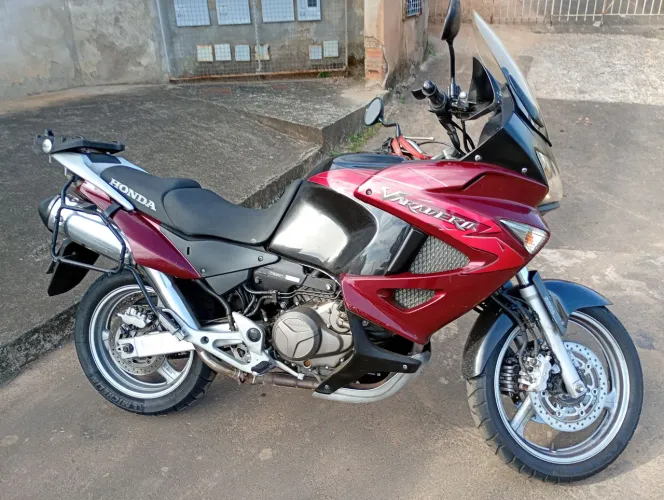 XL1000 Varadero muito nova