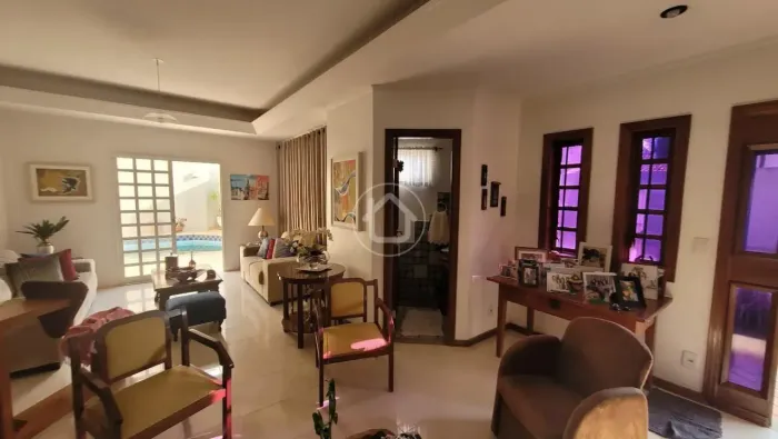 SOBRADO COM PISCINA E ESPAÇO GOURMET