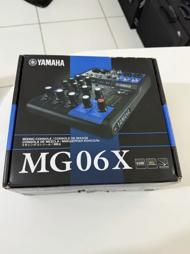 Mesa da Yamaha MG06x