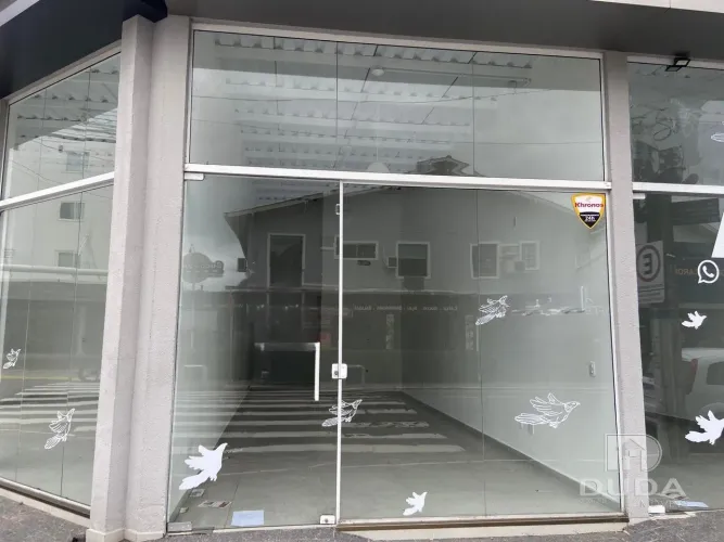Sala com 30m² para locação na Lagoa da Conceição