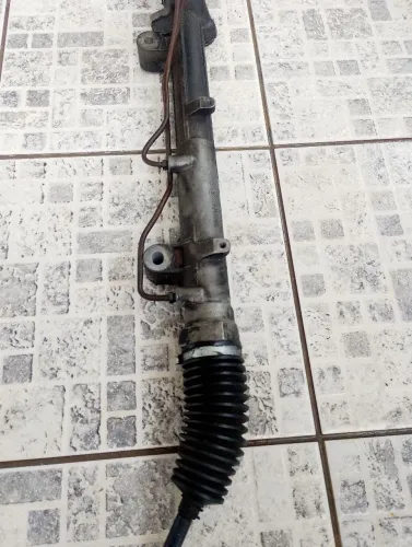 Caixa de direção Sandero 2013