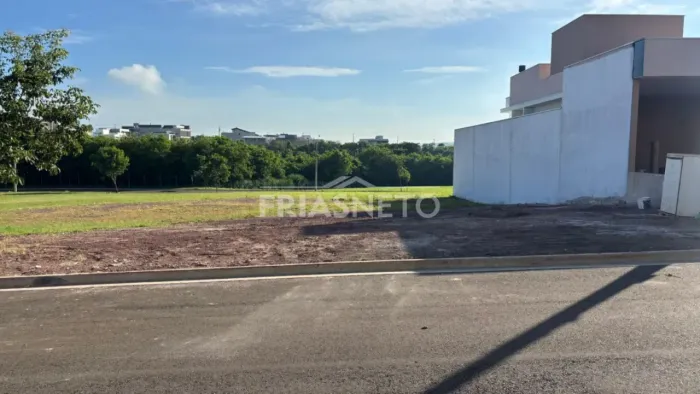 Terreno para venda no Condomínio Damha 2
