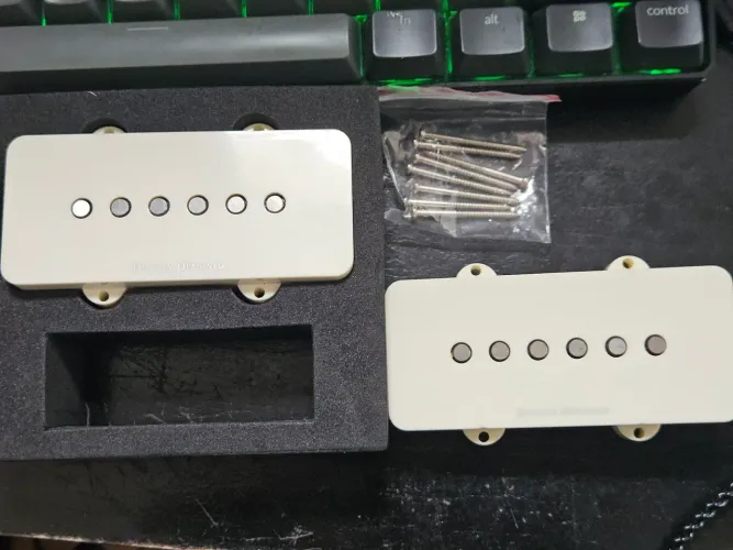 Captadores Duncan Jazzmaster Creme