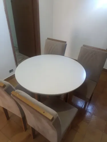Mesa de jantar ótimo estado de uso
