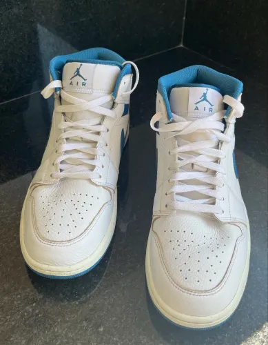Nike Air Jordan 1 Mid, branco e azul, original tamanho 10,5/42