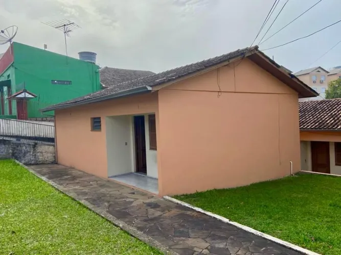 Casa em Condomínio para Locação em Canoas, Nossa Senhora das Graças, 2 dormitórios, 1 banh