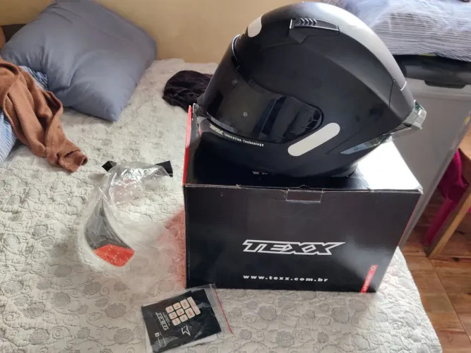 Vendo este capacete TEXX RAPTOR