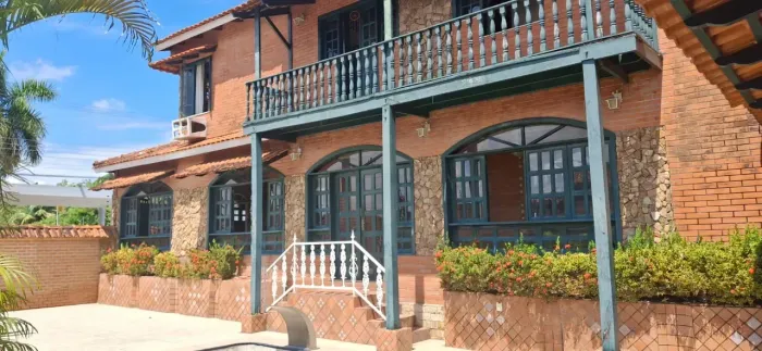 PONTA NEGRA, CASA COM 7 SUÍTES, PISCINA, CHURRASQUEIRA, FINANCIA