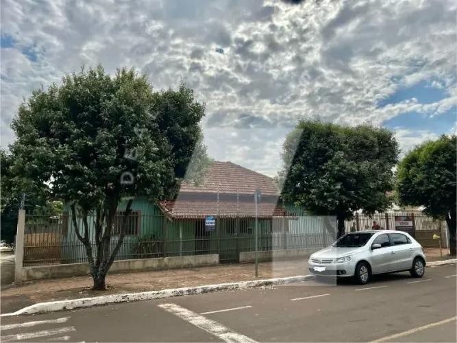 Casa a venda no bairro Doutor Camargo - Doutor Camargo/PR
