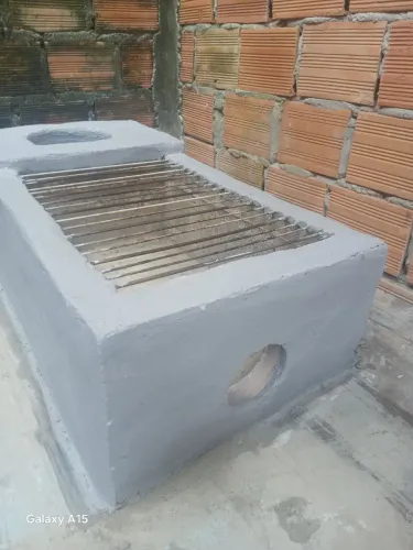 Vendo churrasqueira fogão a lenha nova