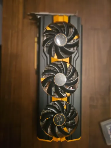 Placa de video Radeon R9 290 XFX