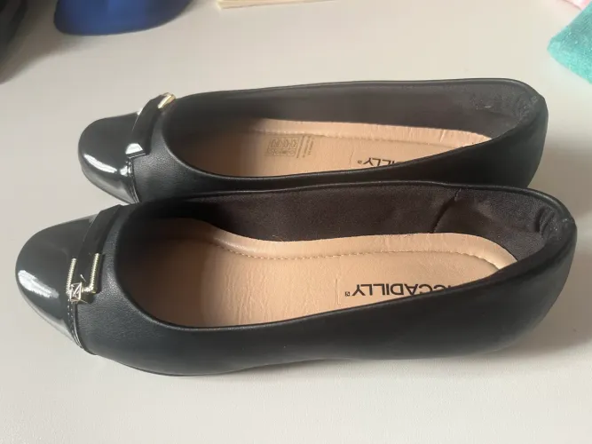 Vendo sapatilha Picadilly preta super confortável