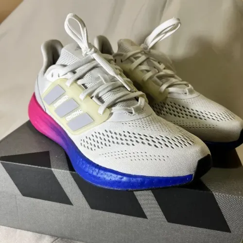 Adidas pureboost 22