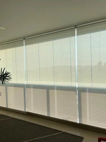 Persiana rolo tela solar 5% Amorim
