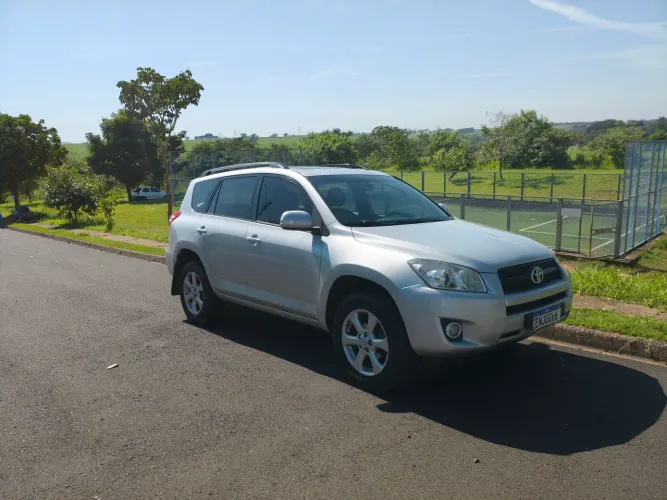 Toyota RAV4 2.4 4X4 16V 170cv Aut. 2010