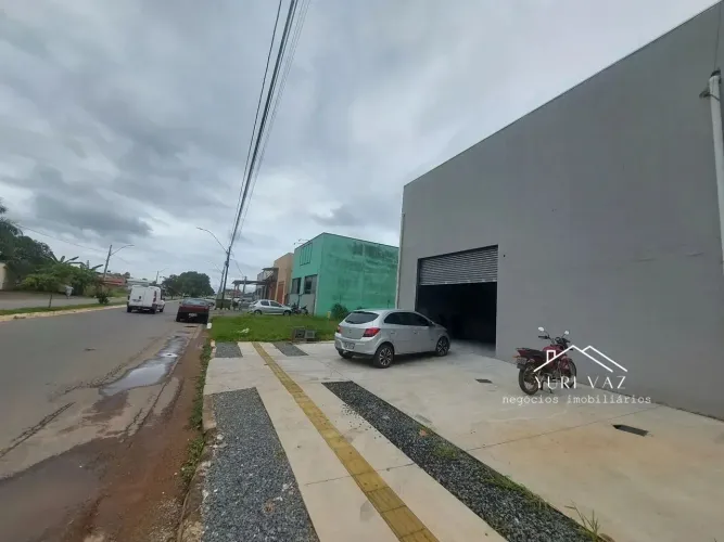 Pavilhão/Galpão à venda no bairro Residencial Jardim Canedo II - Senador Canedo/GO